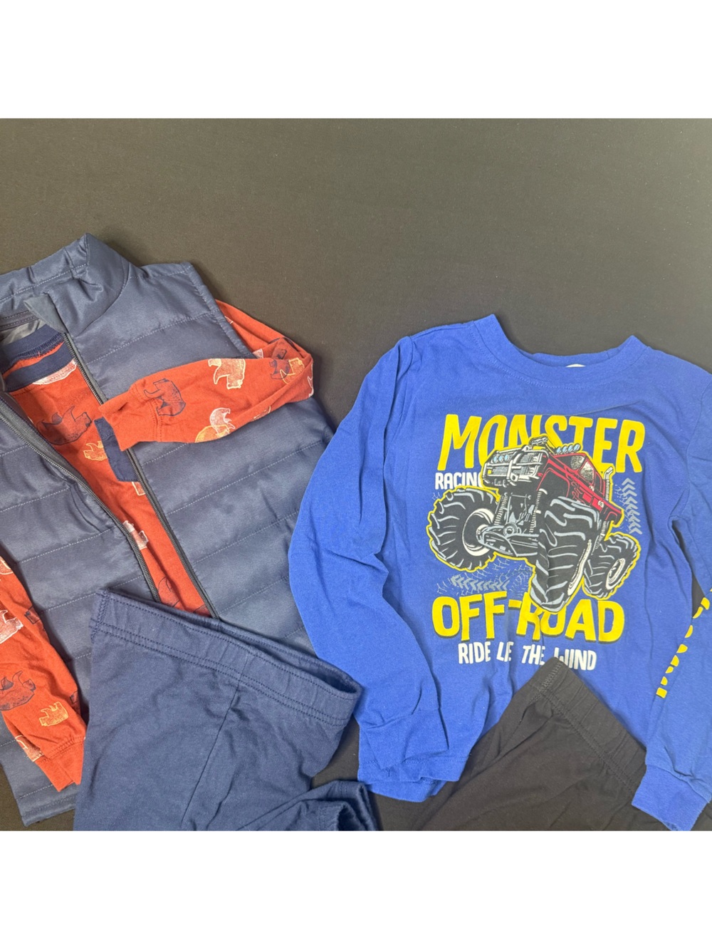 Long Sleeve and jogger bundle (2) sizes 5T/6T